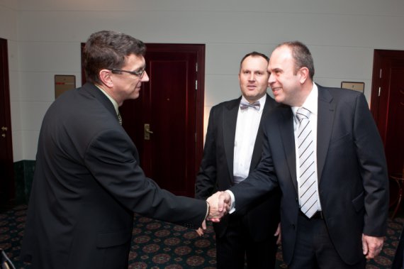 Robíme IT svet bezpečným 2012