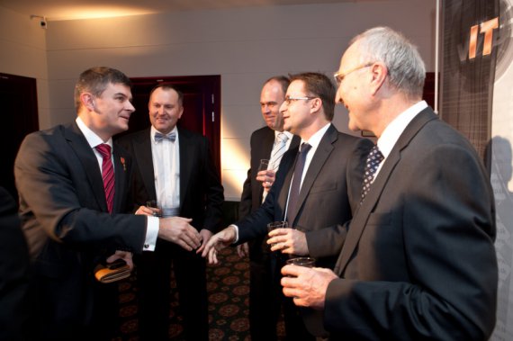 Robíme IT svet bezpečným 2012