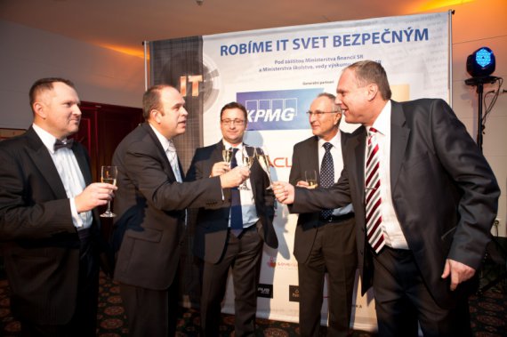 Robíme IT svet bezpečným 2012