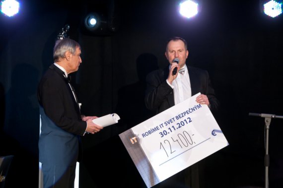 Robíme IT svet bezpečným 2012